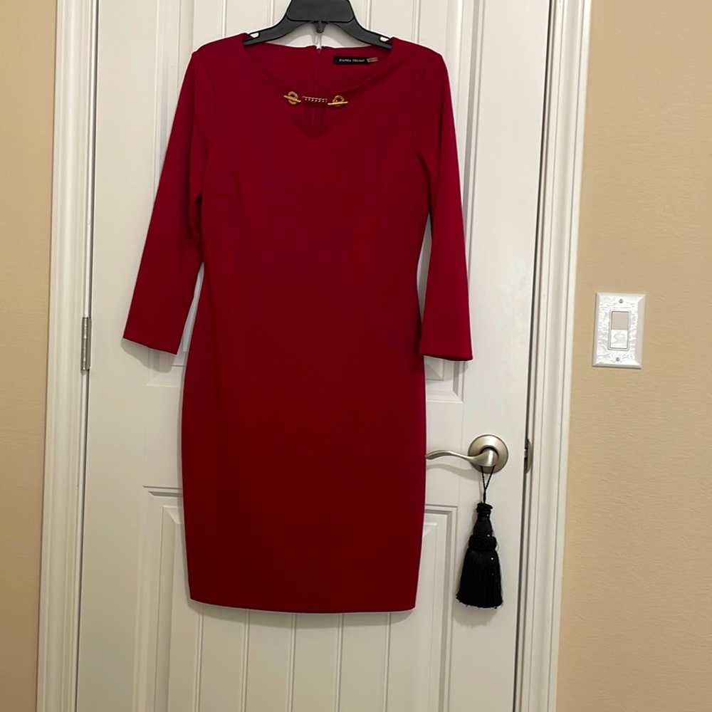 Ivanka Trump Ruby dress size 6 Euc